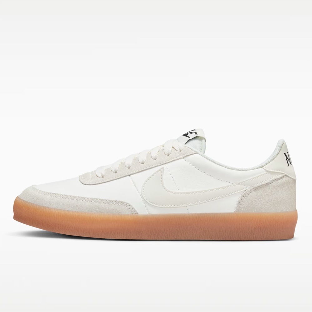Woman’s Nike Sneakers